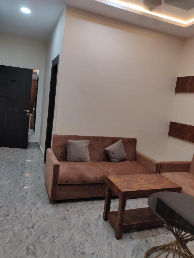 Hotel Virasat By Bookingcare Chhatarpur 外观 照片