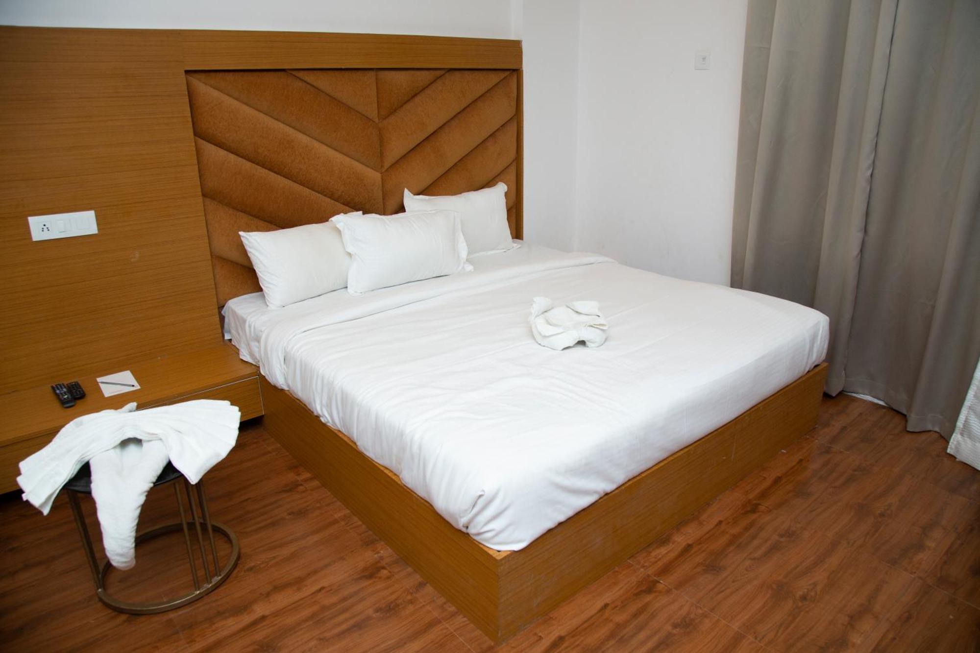 Hotel Virasat By Bookingcare Chhatarpur 外观 照片