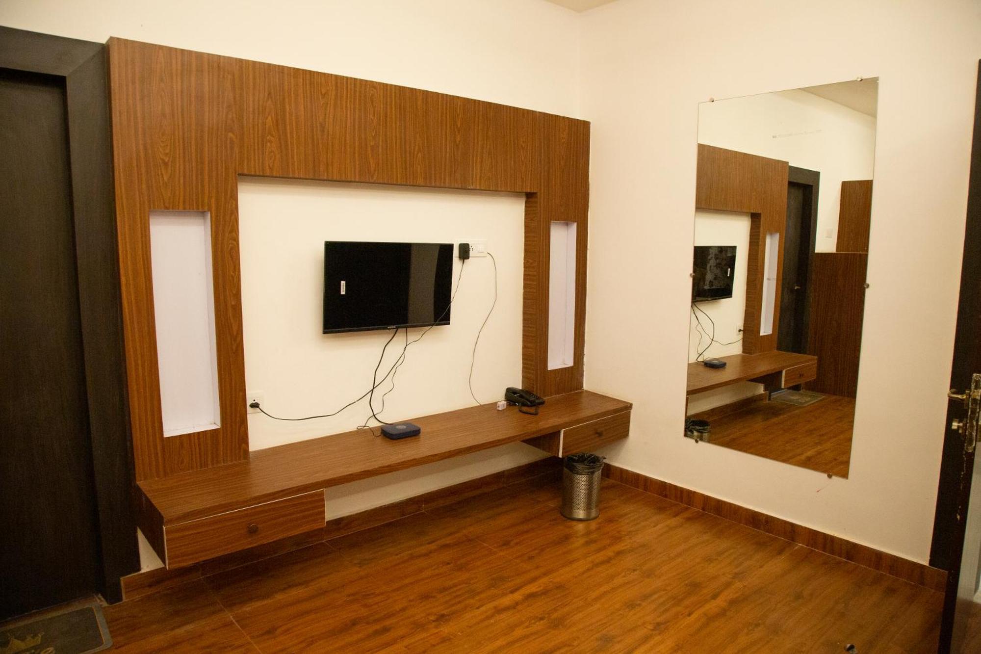 Hotel Virasat By Bookingcare Chhatarpur 外观 照片