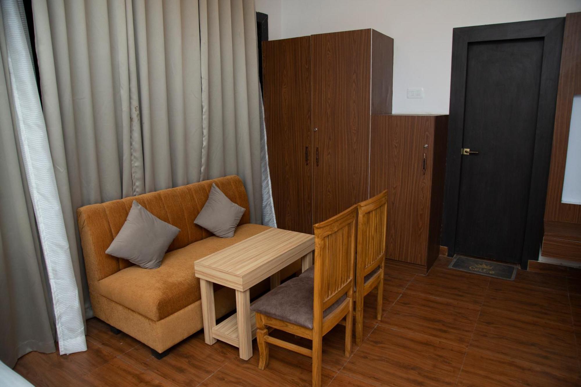 Hotel Virasat By Bookingcare Chhatarpur 外观 照片